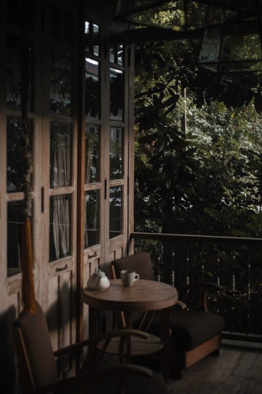 Jak przygotować balkon do codziennego wypoczynku w ciepłe dni